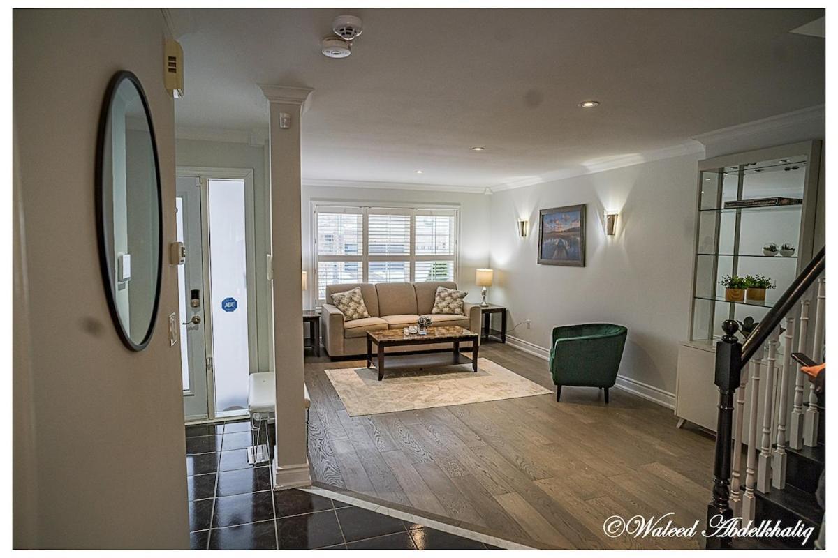 Sunroom House - 4 Bedrooms Mississauga Extérieur photo