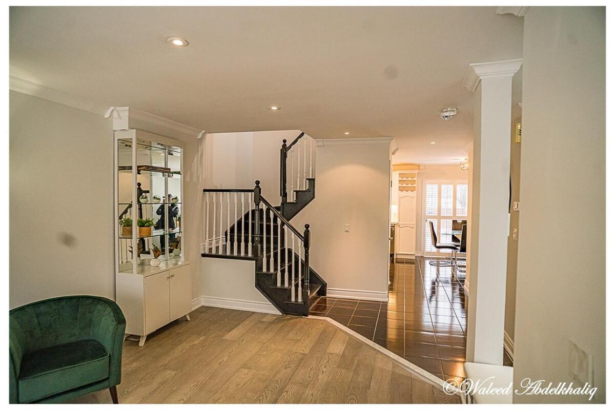 Sunroom House - 4 Bedrooms Mississauga Extérieur photo