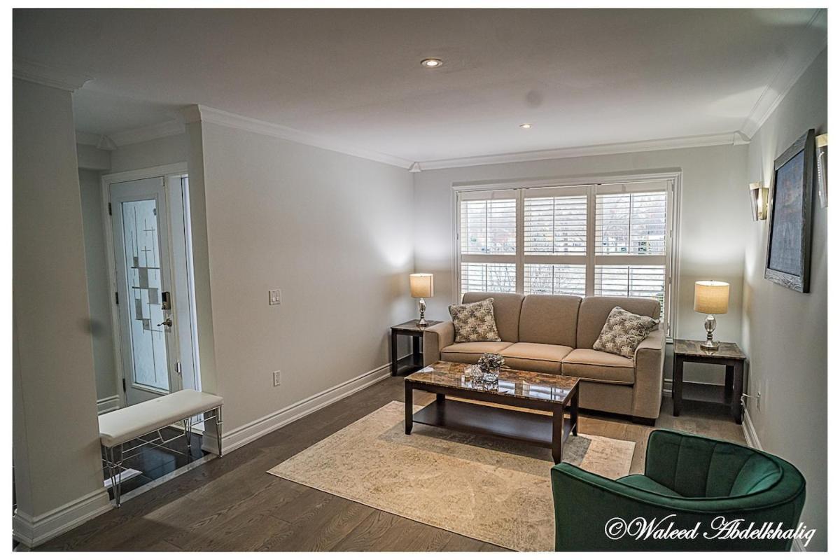 Sunroom House - 4 Bedrooms Mississauga Extérieur photo